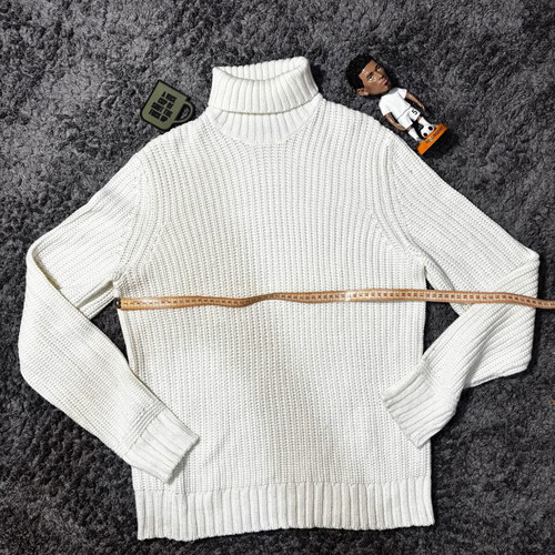 Bershka White Wool Turtleneck Sweater like new, size M