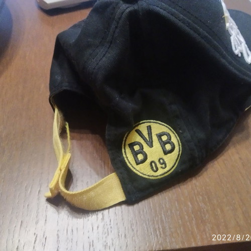 Borussia Dortmund cap like new, authentic