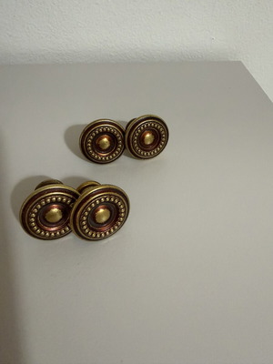 Vintage brass drawer knobs set of 4 like new