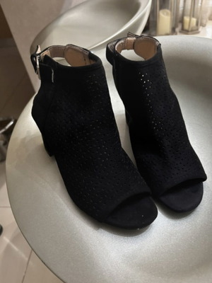 Black suede women's sandals with perforated details, size 37