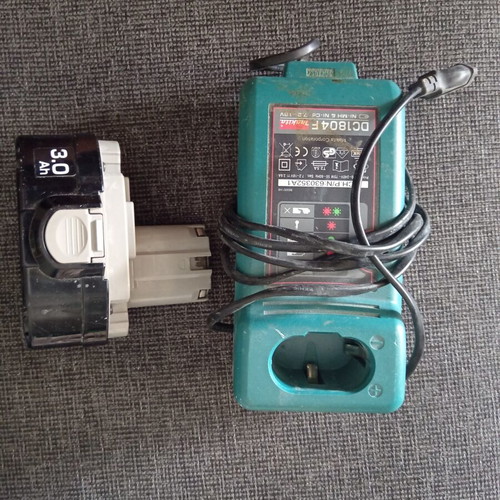 Makita MXT cordless hammer drill with 3-speed, 3.0 Ah battery
