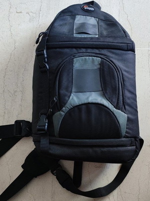 Lowepro Slingshot 200 AW SLR Camera Carrying Case used