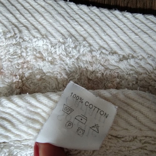 Towel set like new, body and face