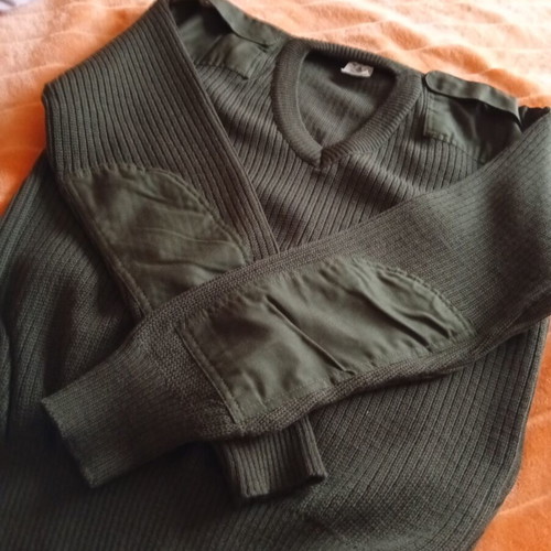 Military-style wool sweater new