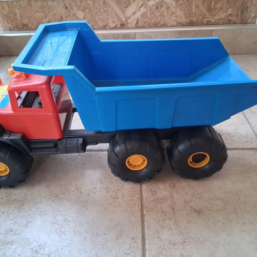Large toy truck used, 60x23cm