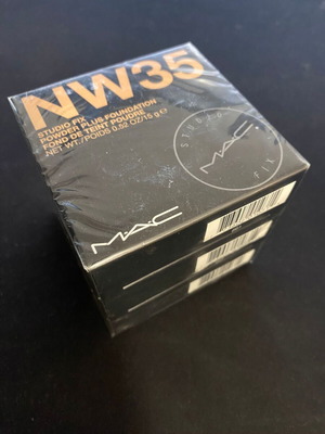 MAC NW35 Studio Fix Powder Plus Foundation нов, комплект от 3 броя