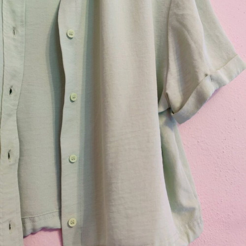 Crop top shirt women's like new, mint color, size L