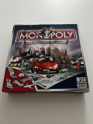 Monopoly French Edition Parker used board game