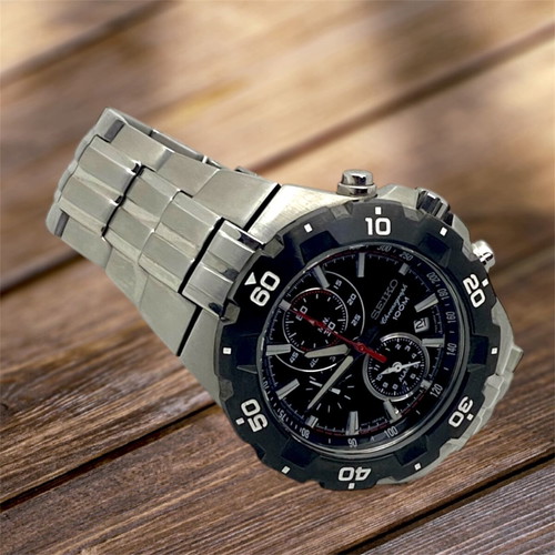 Seiko chronograph alarm 40mm like new, waterproof 100m with date