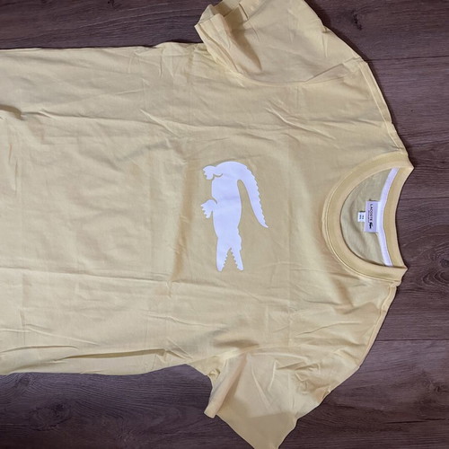 Lacoste t-shirt XL, yellow