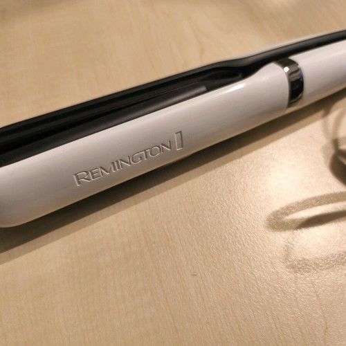 Remington Air Plates Compact Hair Straightener like new