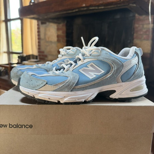 New Balance 530 women's sneakers, blue and white