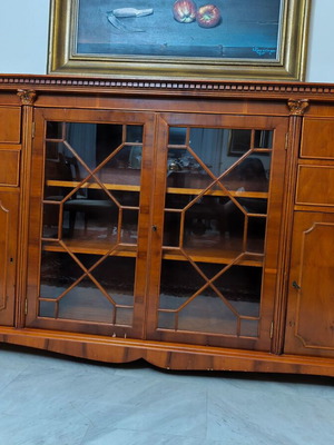 Bevcraft Vintage Buffet Display Cabinet Like New