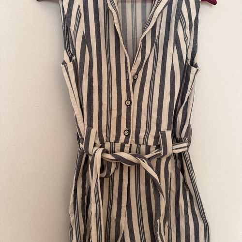 Striped short jumpsuit with belt and pockets Toi&Moi like new, size S