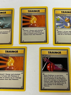 Pokémon Trainer cards used, pack of 5 in good condition