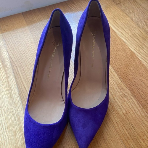 Mourtzi purple suede leather pumps new, size 38