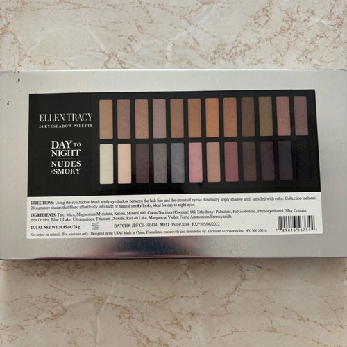 Ellen Tracy eye shadow palette new