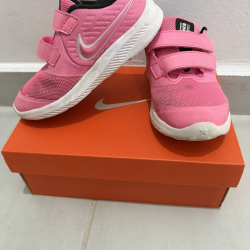 Nike Star Runner kids' athletic shoes used, pink with white sole size 27