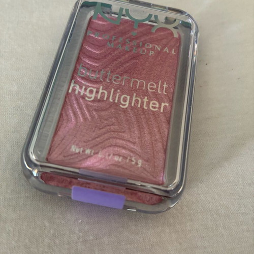 NYX Buttermelt Highlighter 5g, shade 01 No 1 Butta