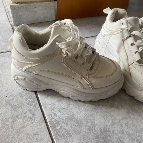 White athletic shoes with double sole used, size 37