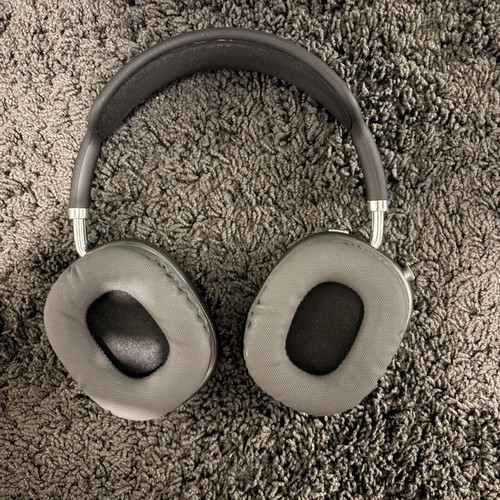 Bluetooth headphones new with cable