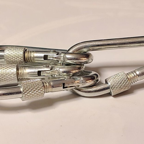 Carabiner set of 4 with screw locking mechanism, new