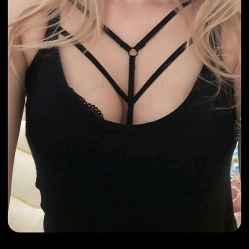 Chest and neck chokers like new, set of 4 black pieces