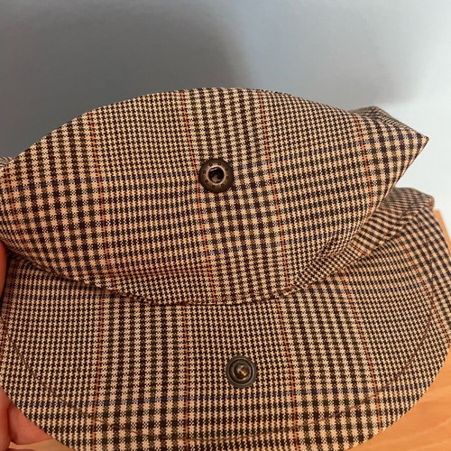 Spicchi Houndstooth Newsboy Cap like new, beige checked