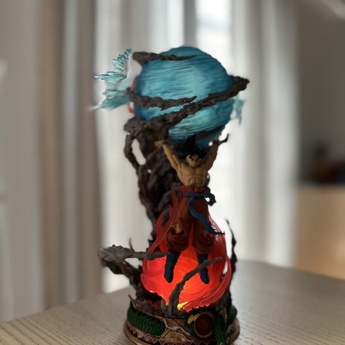 Dragon Ball Z Goku figure with lighting like new