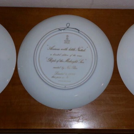 People of the Midnight Sun decorative plates by Nori Peter like new, Kaizer porcelain