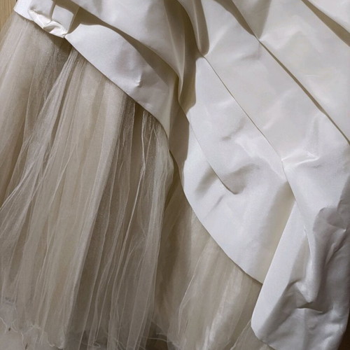 Wedding dress like new ivory color suitable for pregnant size M-L