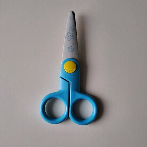 Child Safety Scissors like new, cuts only paper, blue handle