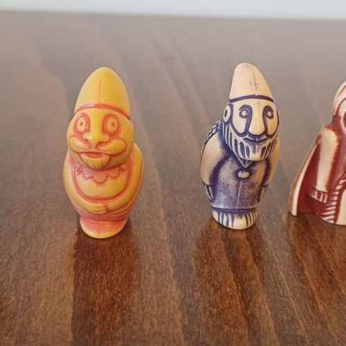 Kinder Surprise Totems figures like new, pack of 4