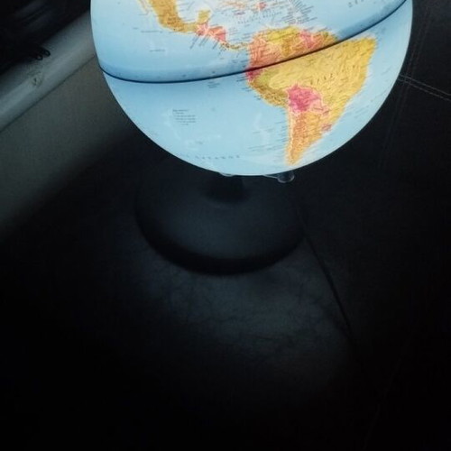 Illuminated globe like new, 40cm height with LED