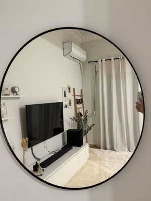 Round mirror like new