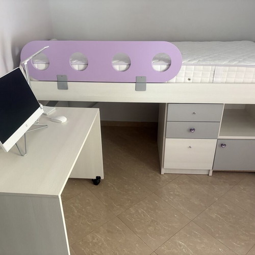 Children's bedroom set with desk and Media mattress