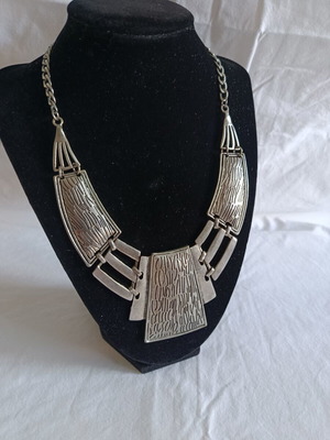 Necklace large silver used, connected pieces