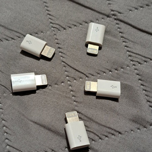 1 piece Micro USB to Lightning / Apple adapter