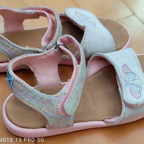 Toms sandals size 27 used, white