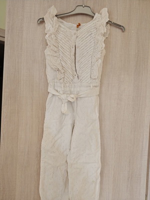 Orchestra girls' white jumpsuit used, ages 7-8