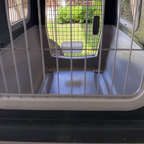 Large dog carrier cage like new with food container 78x45x64