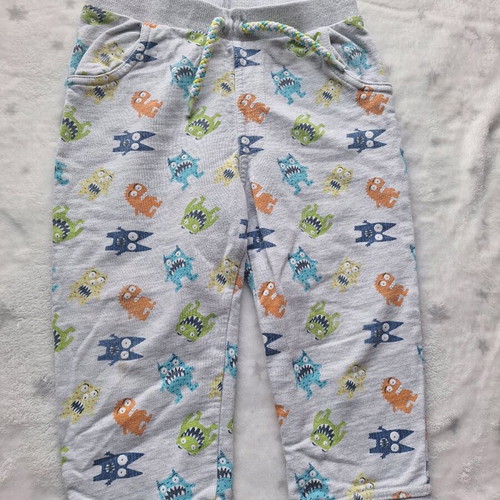 Joggers used, pack of 4, 12-18 months