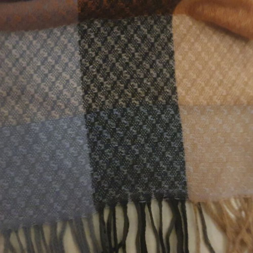 Lightweight pashmina in earthy tones like new