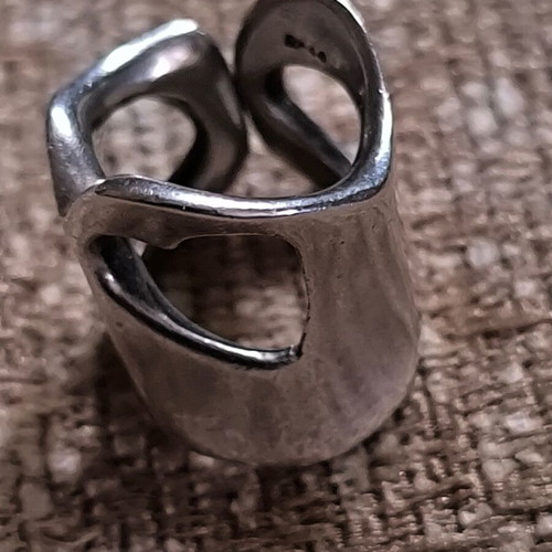 Silver 925 Chevalier Ring like new with open shank