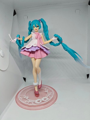Hatsune Miku Wonderer Flower figure like new