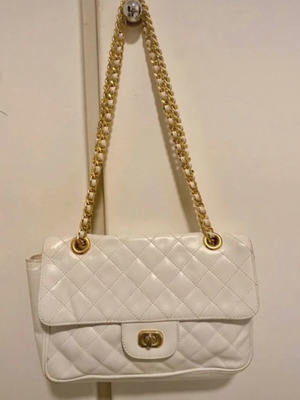 Vintage white shoulder handbag used with gold chain