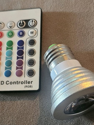 LED bulb multicolor with remote control like new