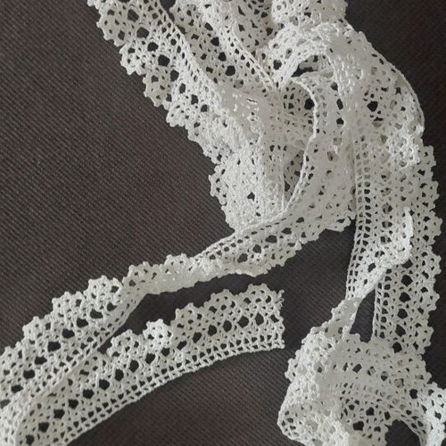 Handmade lace vintage collection used, various designs and lengths