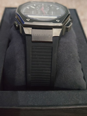 Bulova Precisionist Chronograph Men's Watch like new, black and gray