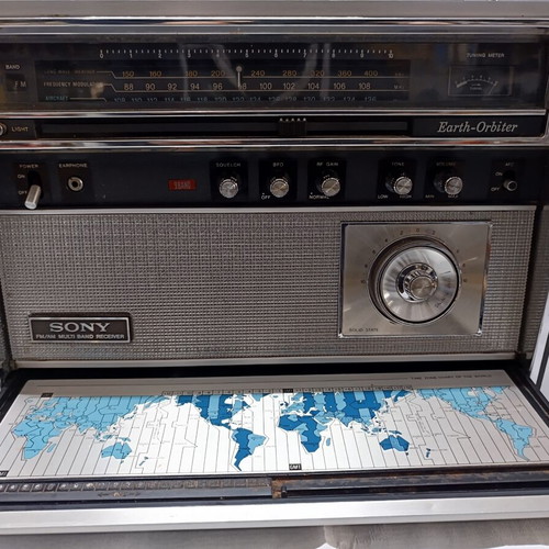 Sony CRF 5090 radio used in very good condition